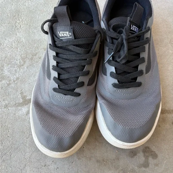 Vans Men's Ultrarange Gray Sneakers Size 11.5 - Picture 1 of 5